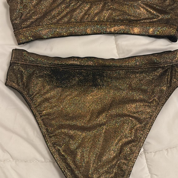 Gold Rave Set - Picture 5 of 6